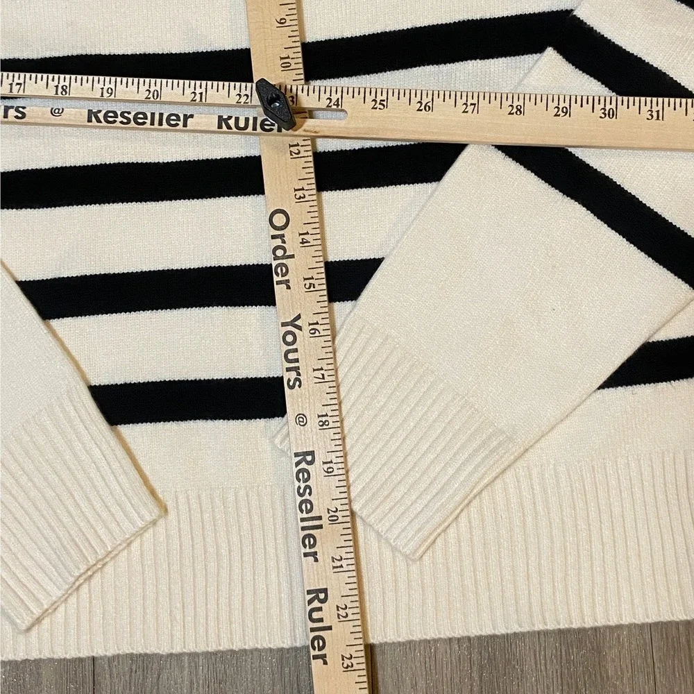 A New Day Women's Striped Crewneck Pullover Sweater Cream Black Large NWT - Picture 5 of 10